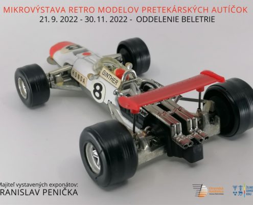 Výstava retro modelov pretekárskych autíčok